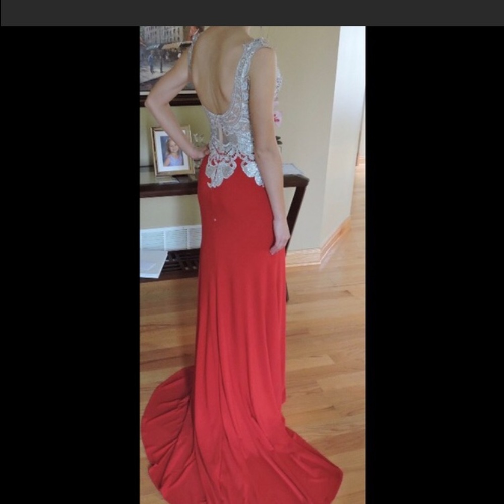 Red evening gown. Prom dress. Gala dress